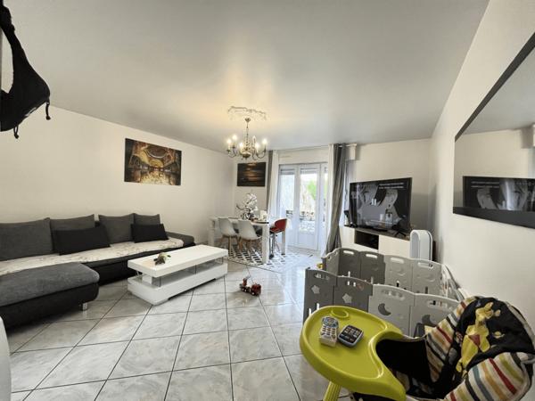 Aulnay-Sous-Bois - Proche centre-ville - Appartement 3 pièces avec balcon et parking box