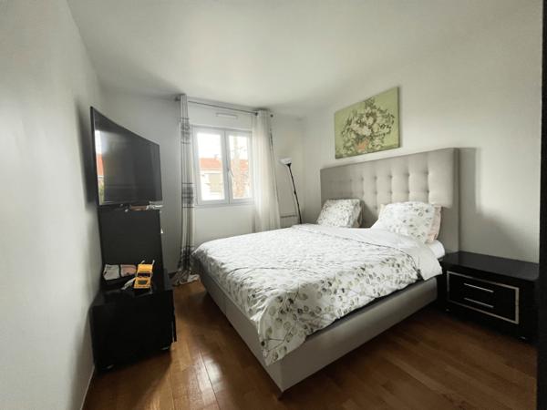 Aulnay-Sous-Bois - Proche centre-ville - Appartement 3 pièces avec balcon et parking box