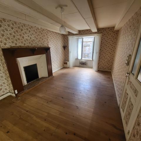 Maison de bourg à TRIZAC Trizac (15400)
