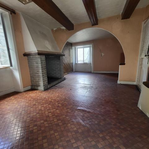 Maison de bourg à TRIZAC Trizac (15400)