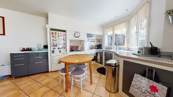 LE RAINCY, Ensemble immobilier 260 m2 centre ville