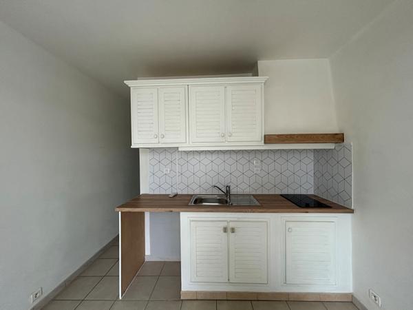 NIMES - Appartement P1 bis