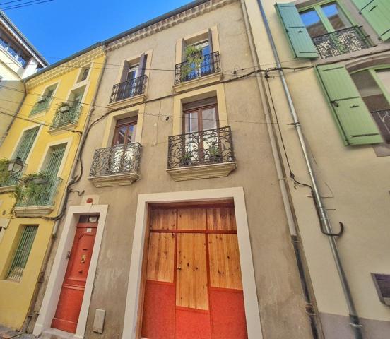 Emplacement exceptionnel dans le centre historique : Maison de ville avec fort potentiel locatif Airbnb Beziers