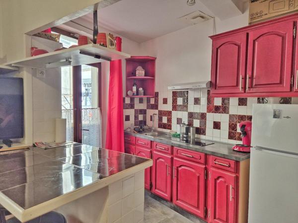 Emplacement exceptionnel dans le centre historique : Maison de ville avec fort potentiel locatif Airbnb Beziers