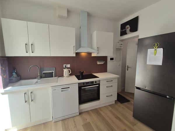 Emplacement exceptionnel dans le centre historique : Maison de ville avec fort potentiel locatif Airbnb Beziers