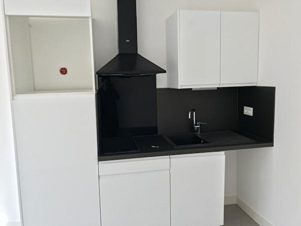 STUDIO CANNES SECTEUR TASSIGNY ET BROUSSAILLES PROCHE HOPITAL DE CANNES