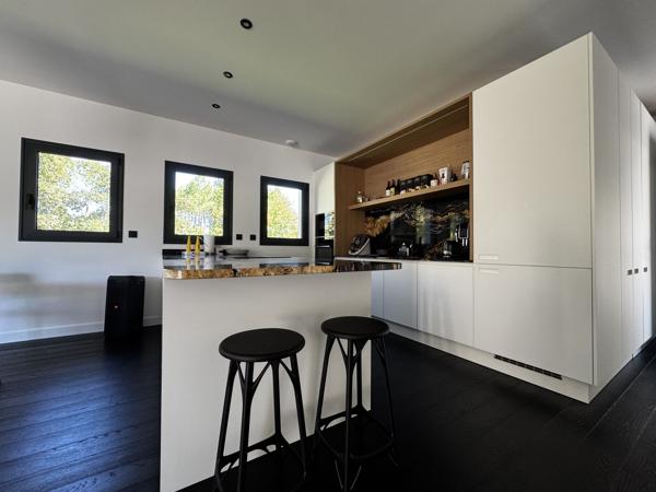 BIGANOS ! Maison 5P de 157 m2, piscine, parcelle de 2000 m2 !