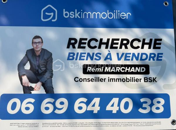 À VENDRE : Fonds de commerce de coiffure homme – Emplacement idéal en plein centre-ville du Mans

Vous souhaitez reprendre un commerce avec une solide notoriété et un emplacement de premier choix ? Ne cherchez plus !
	•	Activité : Salon de coiffure homme, en place depuis 55 ans.
	•	Localisation : Situé en plein cœur du Mans, dans une zone à fort passage, garantissant une excellente visibilité.
	•	Surface : Local de 33 m² avec vitrine.
	•	Loyer : 1 200 € par mois.
	•	Taxe foncière : 900 € par an.
	•	Bail 3-6-9 : Permet toute activité commerciale, à l’exception des activités alimentaires.
	•	Confort : Chauffage électrique individuel.

Un emplacement stratégique et une activité pérenne idéale pour poursuivre ou développer un projet commercial.

Pour plus d’informations ou organiser une visite, contactez-nous dès maintenant !