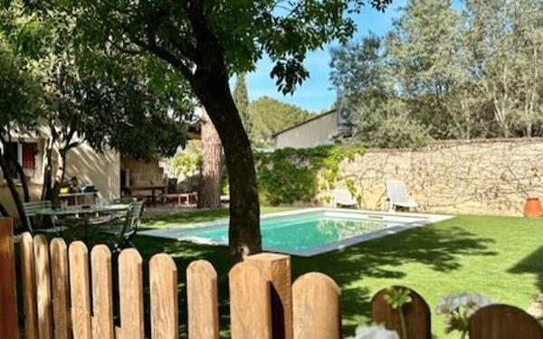 Maison à vendre    5 pièces •  Charleval