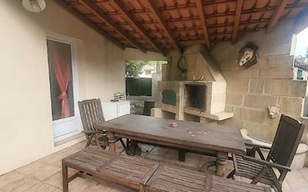 Maison à vendre    5 pièces •  Charleval