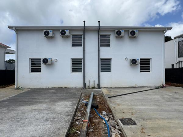 Villa Mitoyenne T4 en R+1