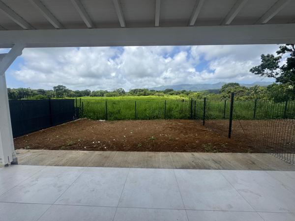 Villa Mitoyenne T4 en R+1
