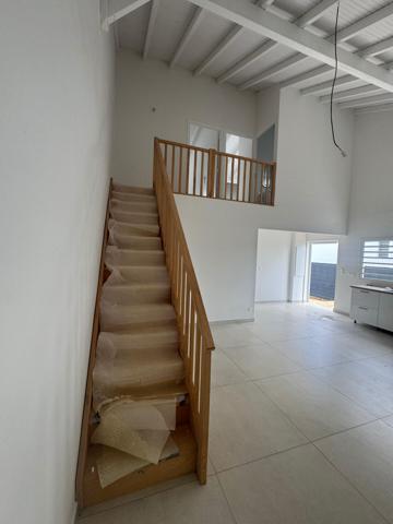 Villa Mitoyenne T4 en R+1