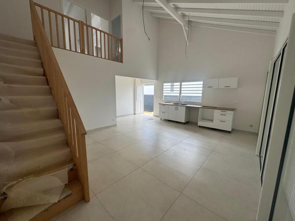 Villa Mitoyenne T4 en R+1