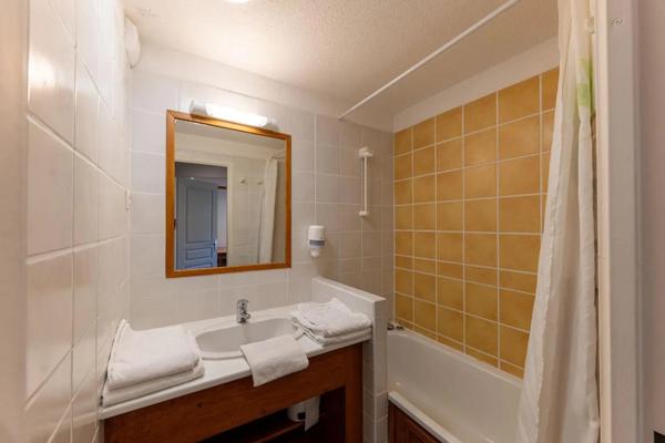 Appartement à vendre 2 pièces 29.83m² Besse-et-Saint-Anastaise (63610)