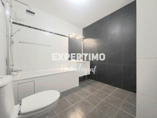 Montreuil (93100) Bas-Montreuil – Spacieux et charmant F3 de 70,12 m² avec balcon et parking – Résidence moderne 2011