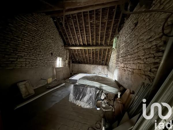 Maison à vendre 5 pièces 157 m² Montholon