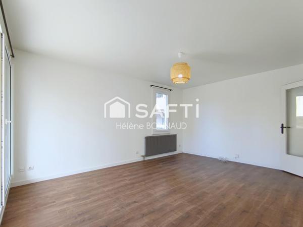 Grand deux pièces avec terrasse à Fontaine-Lès-Dijon