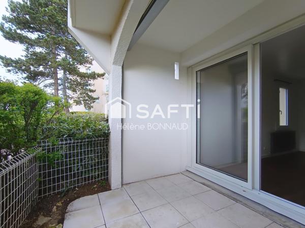 Grand deux pièces avec terrasse à Fontaine-Lès-Dijon