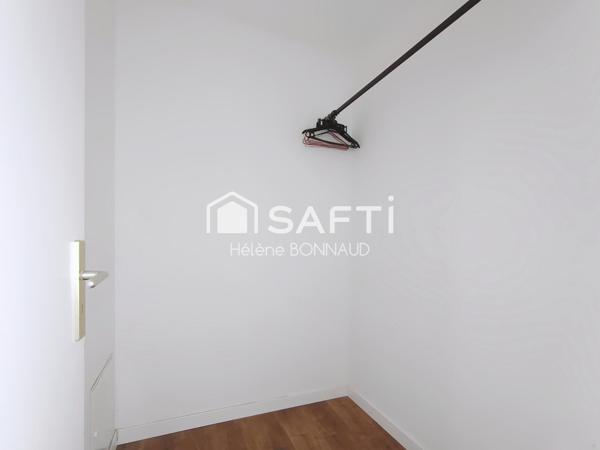 Grand deux pièces avec terrasse à Fontaine-Lès-Dijon