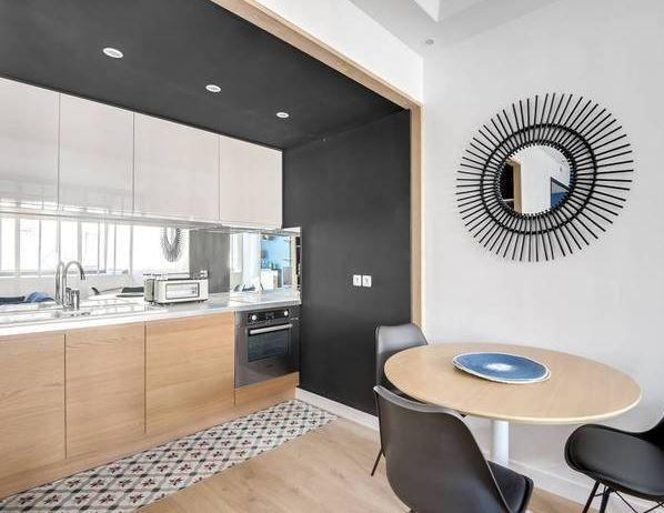 Paris 8eme - Courcelles/Hoche - 2 pièces - 36.56 m²