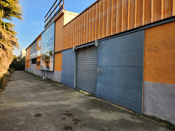 Local Commercial - 900 m²