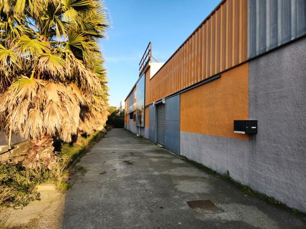 Local Commercial - 900 m²