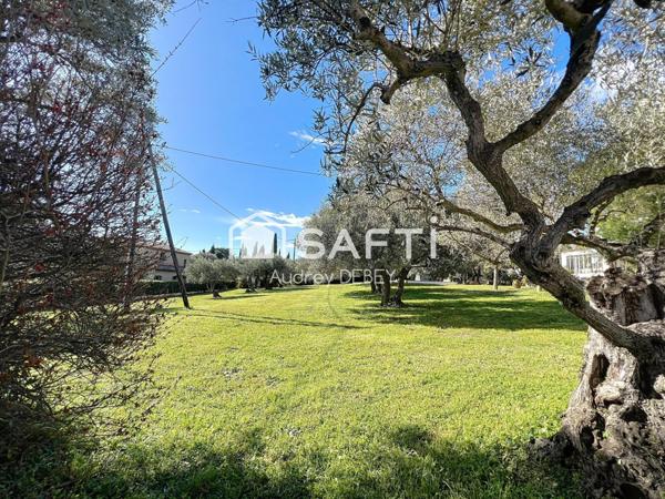 Parcelle Constructible Clôturée – Emplacement Idéal !