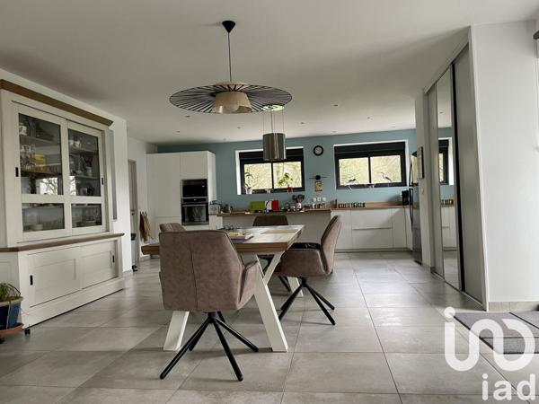 Maison 5 pièces de 173 m² à Plouay (56240)