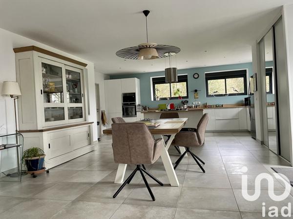 Maison 5 pièces de 173 m² à Plouay (56240)