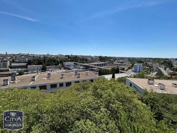 Appartement à vendre 3 pièces 77.49m² Poitiers (86000)