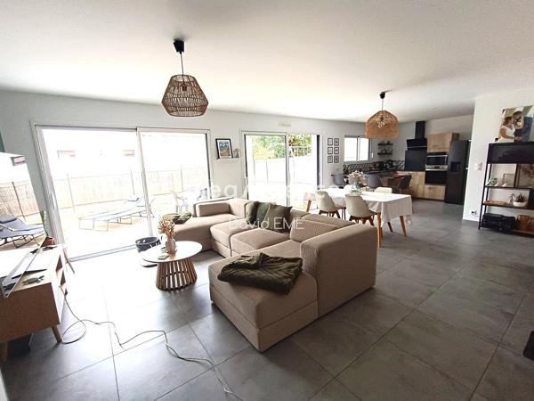 Maison à AIZENAY, 85190 - 6 pièces 123m²