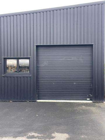 Local d'activité d'environ 250 m² à vendre à Saint-Jean-de-Beugné - Proximité autoroute
