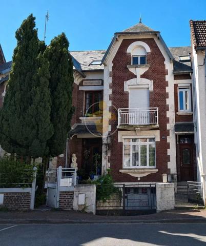 Vente                                                      Maison
                        
                     6 pièces                                         à La Fère