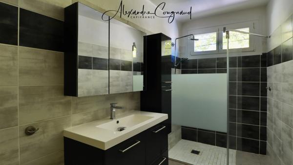 Verdalle – Maison de village P4 avec garage et grand volume à aménager