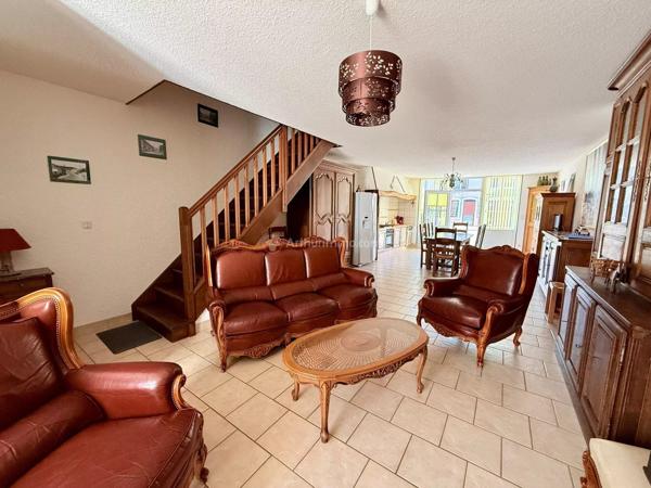 Vente                                                      Propriété
                        
                     8 pièces                      225 m2                     à Goncourt
