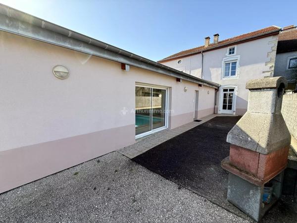 Vente                                                      Propriété
                        
                     8 pièces                      225 m2                     à Goncourt