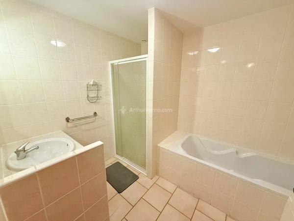 Vente                                                      Propriété
                        
                     8 pièces                      225 m2                     à Goncourt