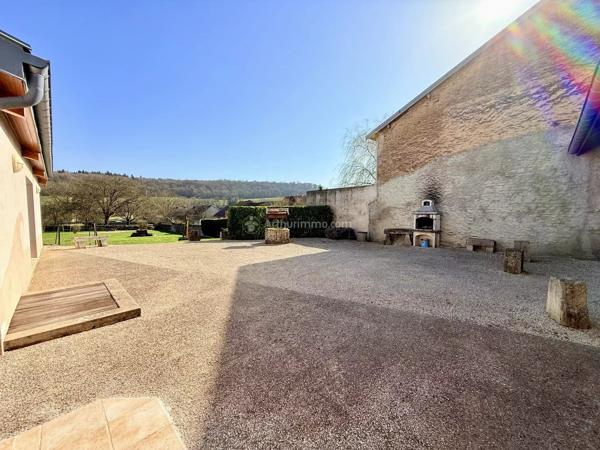 Vente                                                      Propriété
                        
                     8 pièces                      225 m2                     à Goncourt