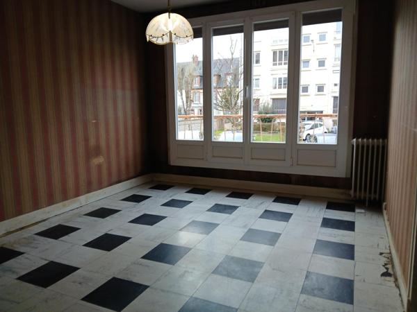 Evreux navarre, appartement F3 de 50m² à rénover.