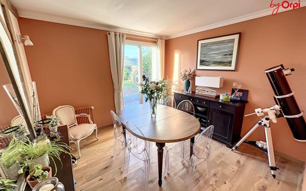 Maison à vendre    8 pièces • 143,04 m2 Oinville-sur-Montcient