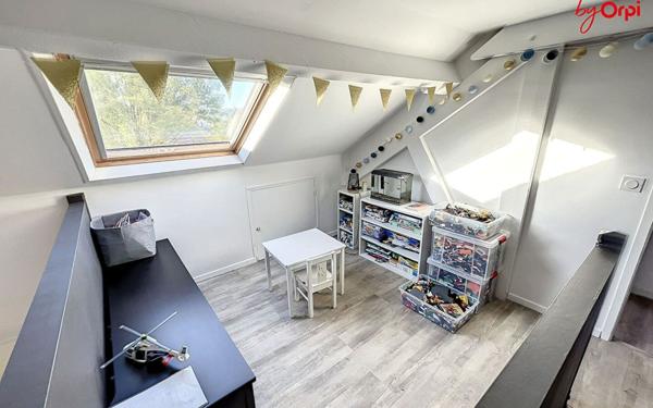 Maison à vendre    8 pièces • 143,04 m2 Oinville-sur-Montcient