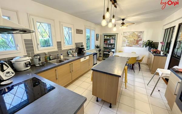 Maison à vendre    8 pièces • 143,04 m2 Oinville-sur-Montcient