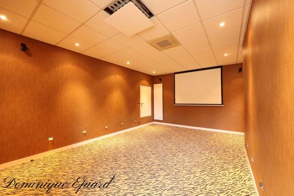 A VENDRE – Ensemble tertiaire haut de gamme de 2 111 m² sur 9 603 m² – Niort 