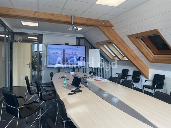 Bureaux à louer Lens accès direct A21 et parking spacieux disponible
