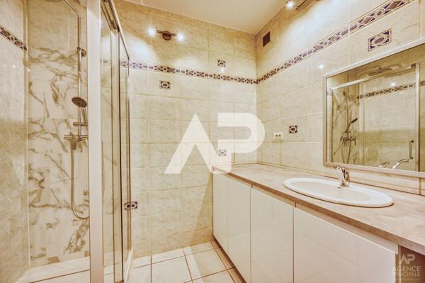 Appartement Rueil Malmaison 5 pièce(s) 114.52 m2 €610 000 ** - Référence 19630