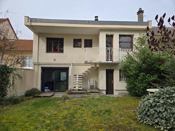 Maison Sainte Genevieve Des Bois 7 pièces 126 m2