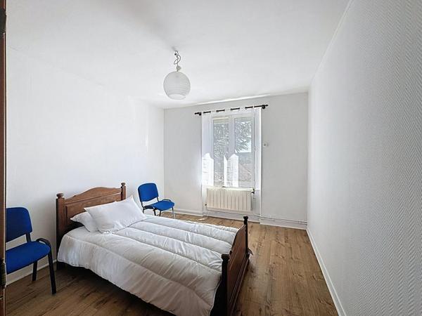 Maison familiale 6 chambres  Volumes exceptionnels, DPE C et garage XXL de 40 m2