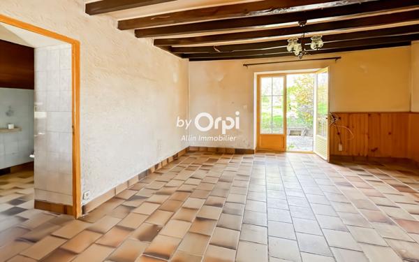 Maison à vendre    2 pièces •  Montvicq