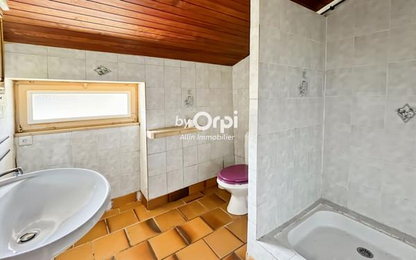 Maison à vendre    2 pièces •  Montvicq